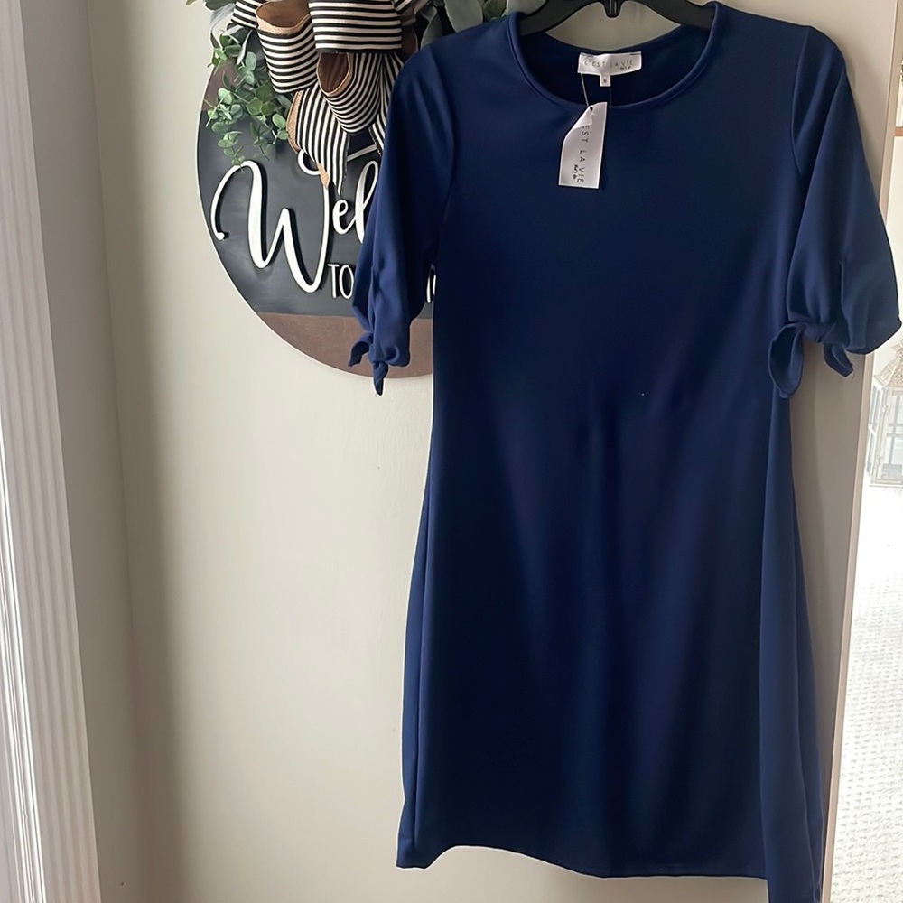 New short sleeve dress
